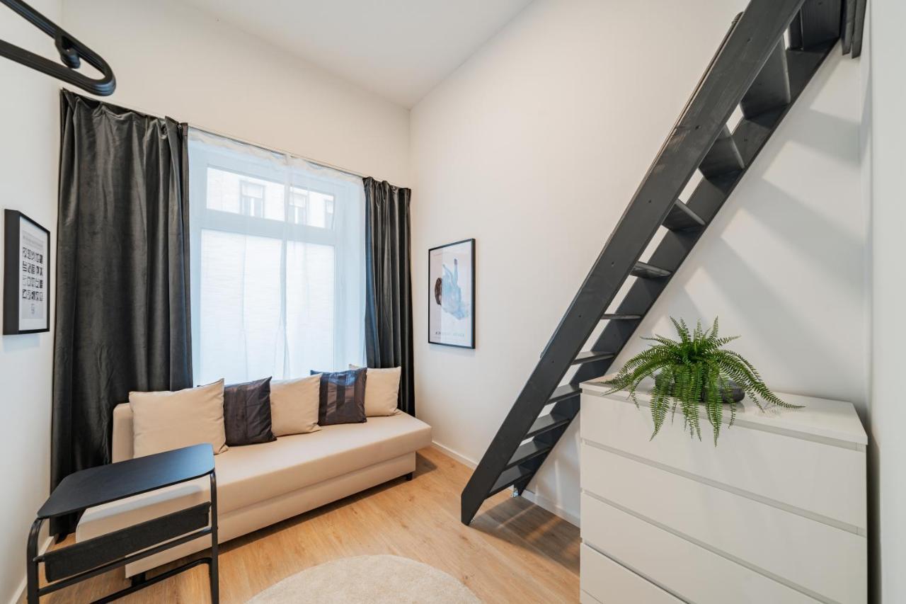 Chic Central City Rooms By Home2 Вена Экстерьер фото