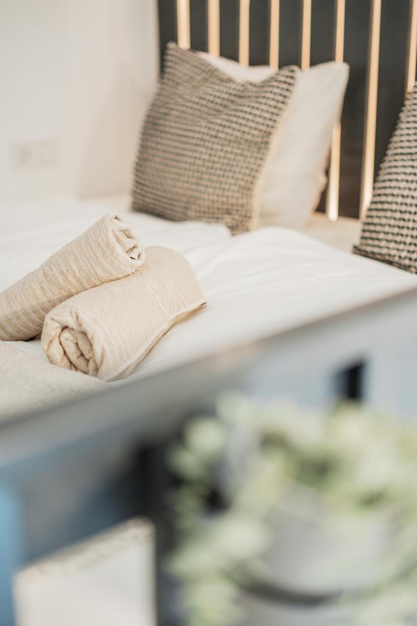 Chic Central City Rooms By Home2 Вена Экстерьер фото