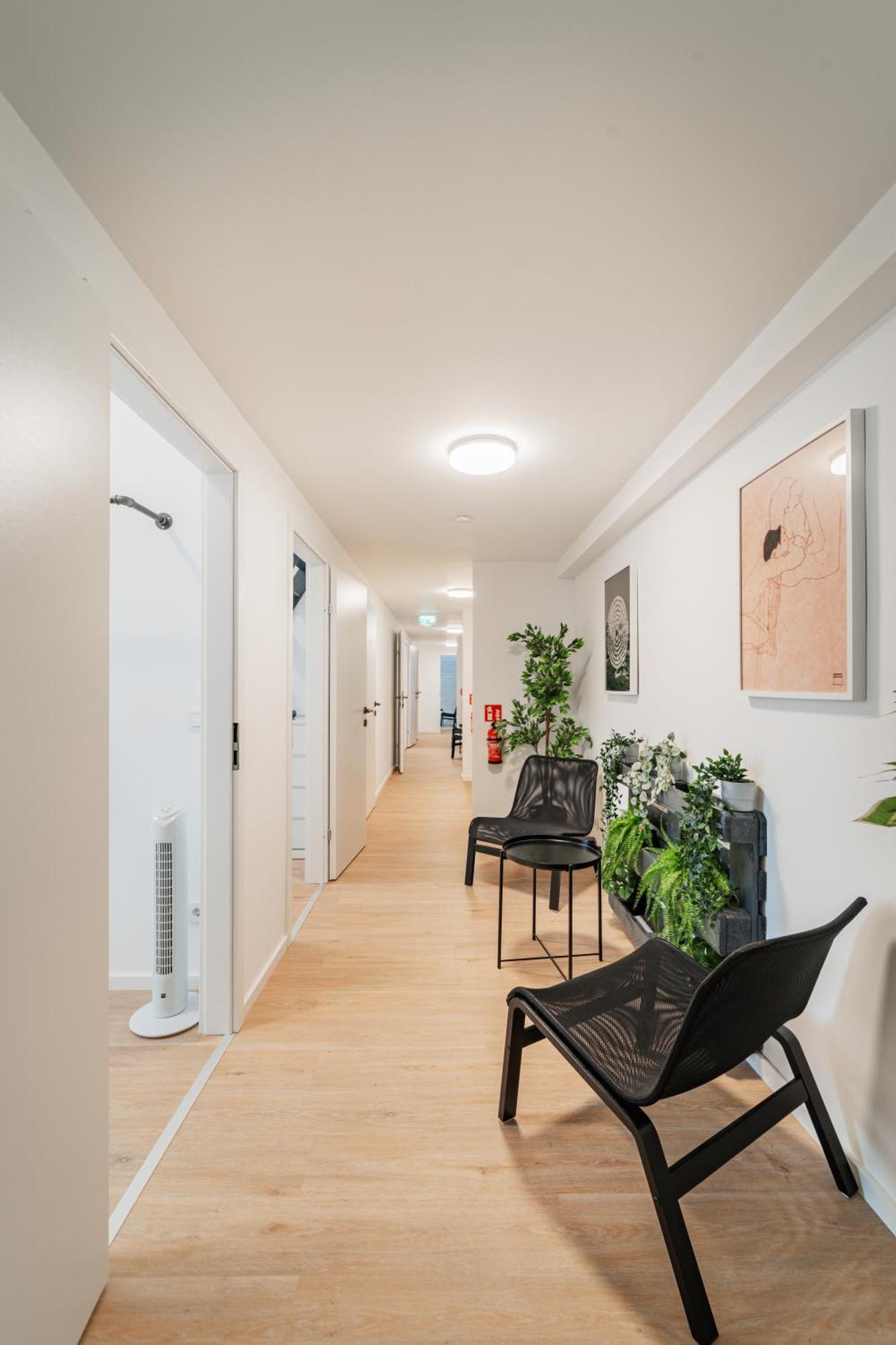 Chic Central City Rooms By Home2 Вена Экстерьер фото