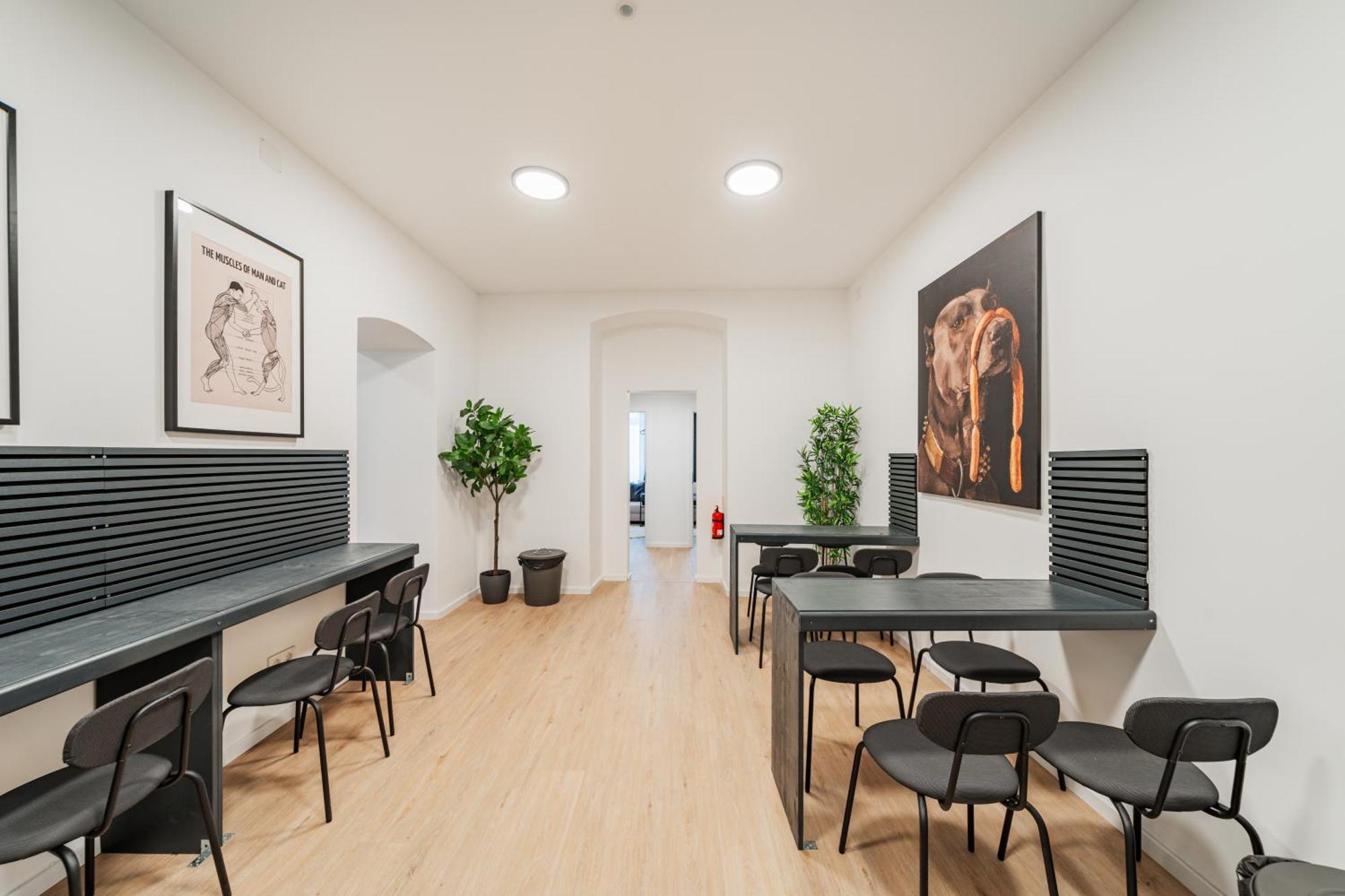 Chic Central City Rooms By Home2 Вена Экстерьер фото