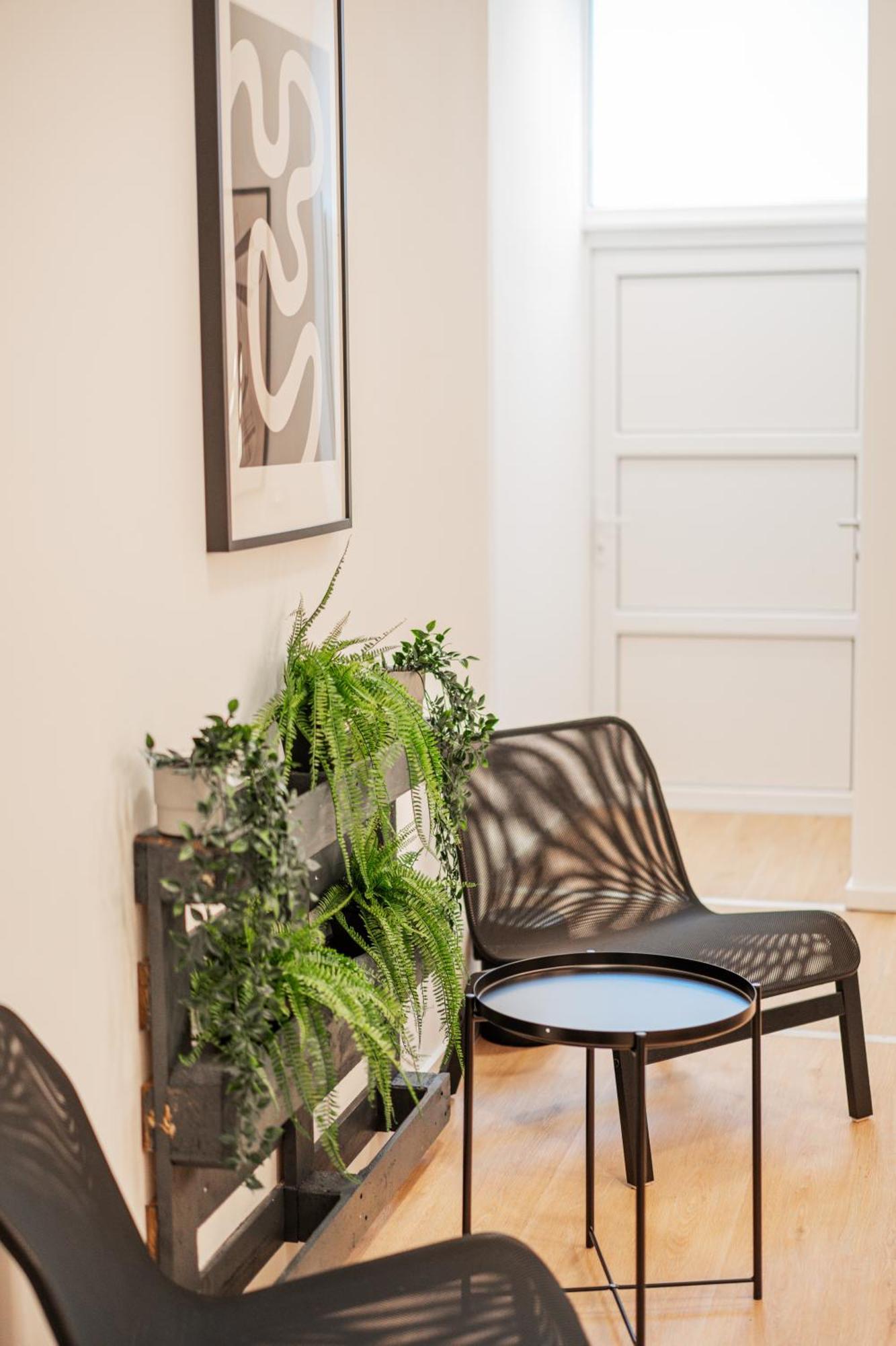 Chic Central City Rooms By Home2 Вена Экстерьер фото