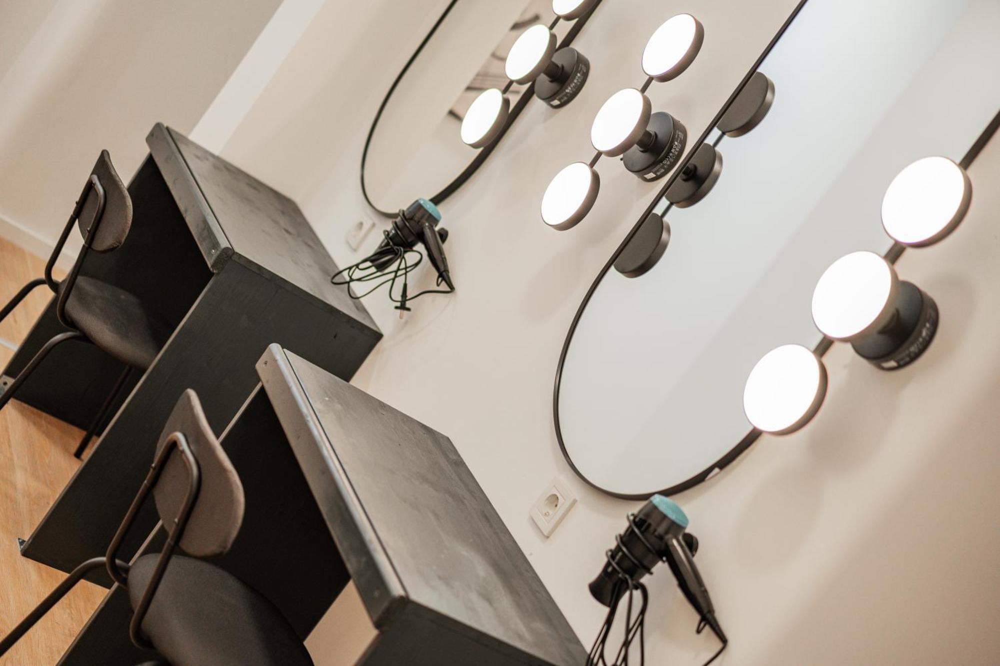 Chic Central City Rooms By Home2 Вена Экстерьер фото